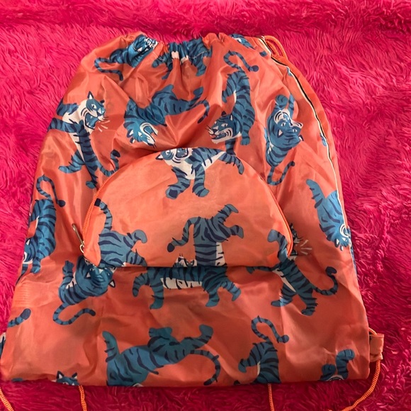 NWT- Tiger Drawstring Bag - Picture 1 of 7